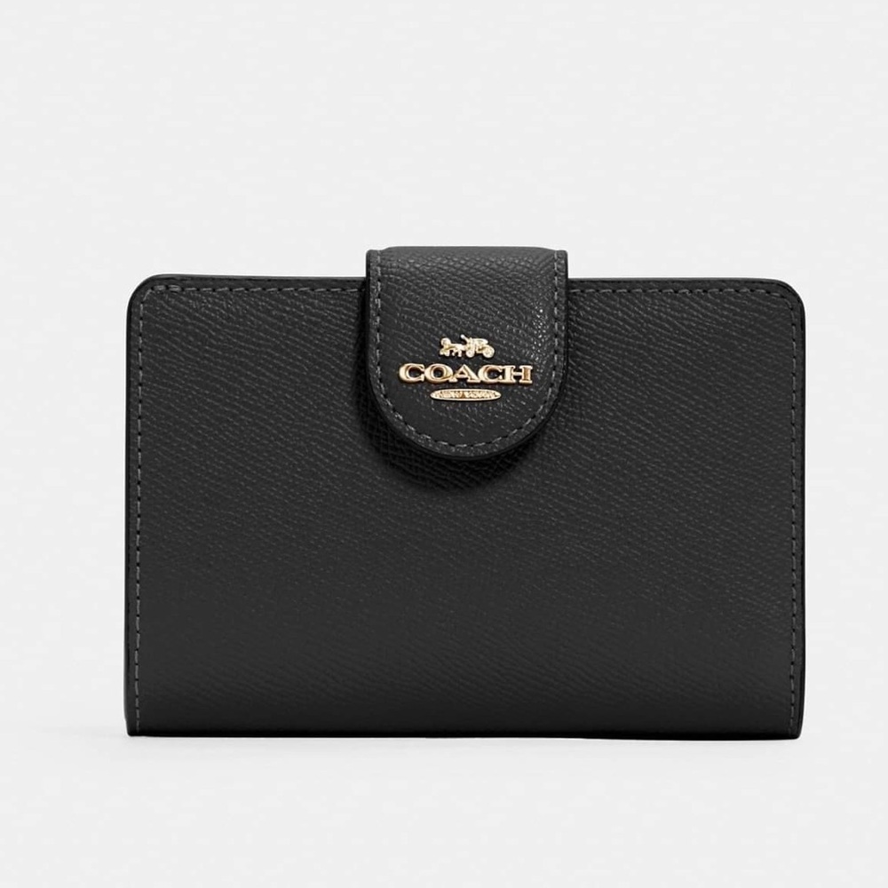 Wallet for women brands new with tag.